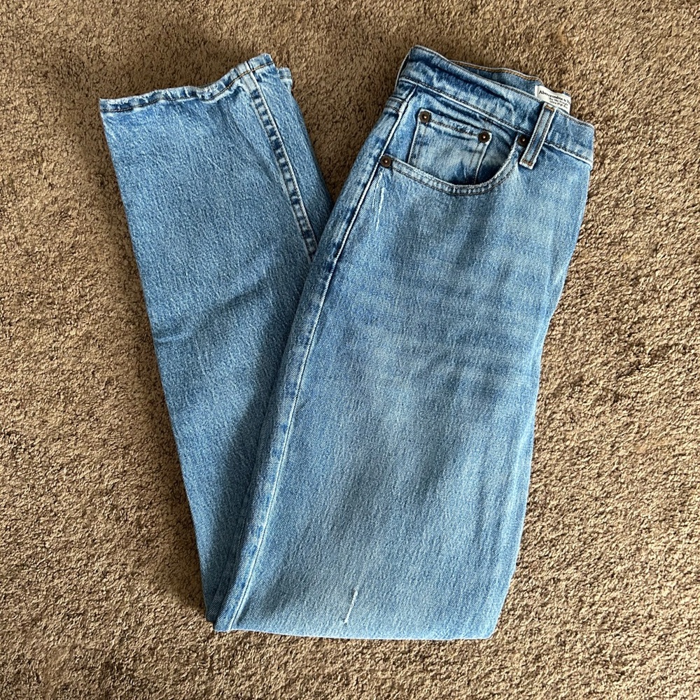 Abercrombie & Fitch | Curve Love 90s Straight Ultra High Rise Jeans